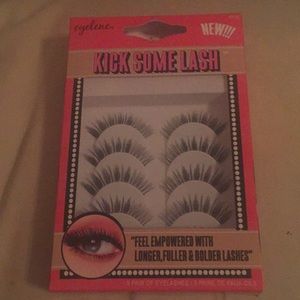 False eyelashes